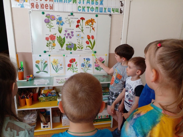 Для воспитанников Дубровского детского сада № 2 прошла тематическая неделя «О чем говорят цветы»