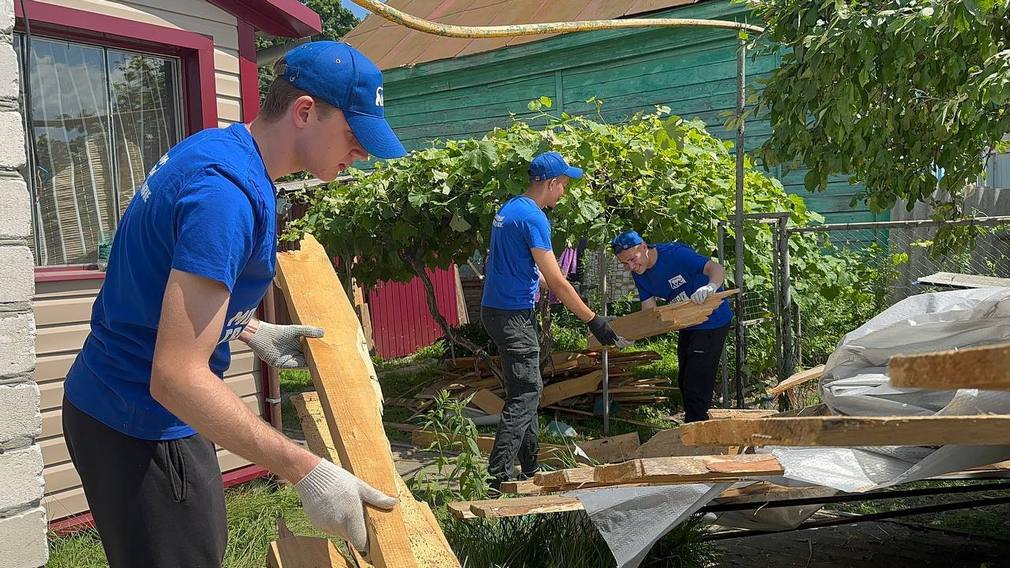 О помощи волонтеров рассказал глава Климовского района