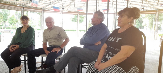 В Дубровском Центральном парке культуры и отдыха стартовала серия летнего библиотечного проекта «Над Дубровкой моей витают строки…»