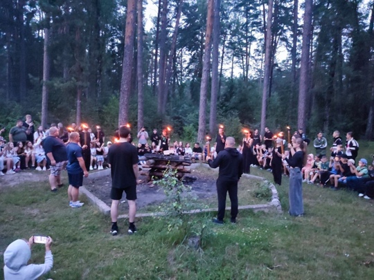 Воспитанники ГБУ КЦСОН Дубровского района торжественно открыли летнюю смену в санатории «Жуковский»