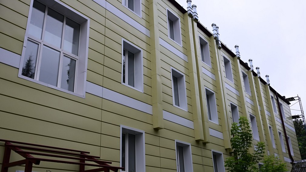 В Брянске завершается ремонт кровли филиала Сеченовского университета