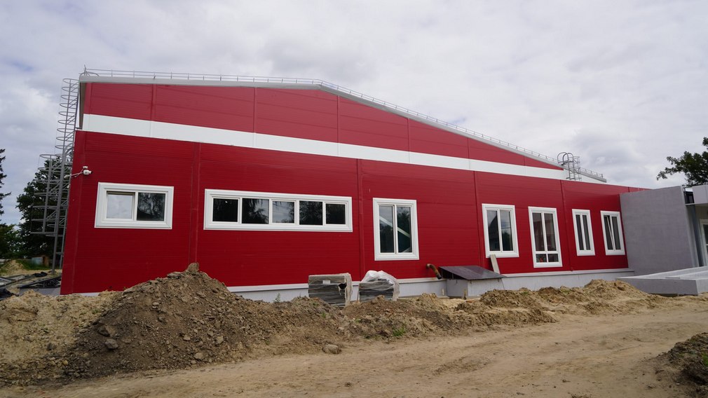 Спортивно-оздоровительный комплекс с бассейном в Локте готовится к открытию