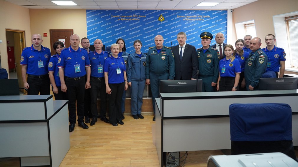 Глава МЧС России Александр Куренков прибыл в Брянск