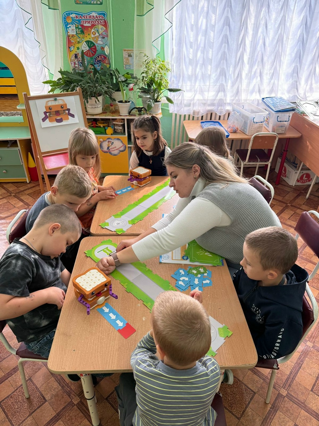 Для воспитанников Дубровской СОШ № 1 прошло занятие по робототехнике