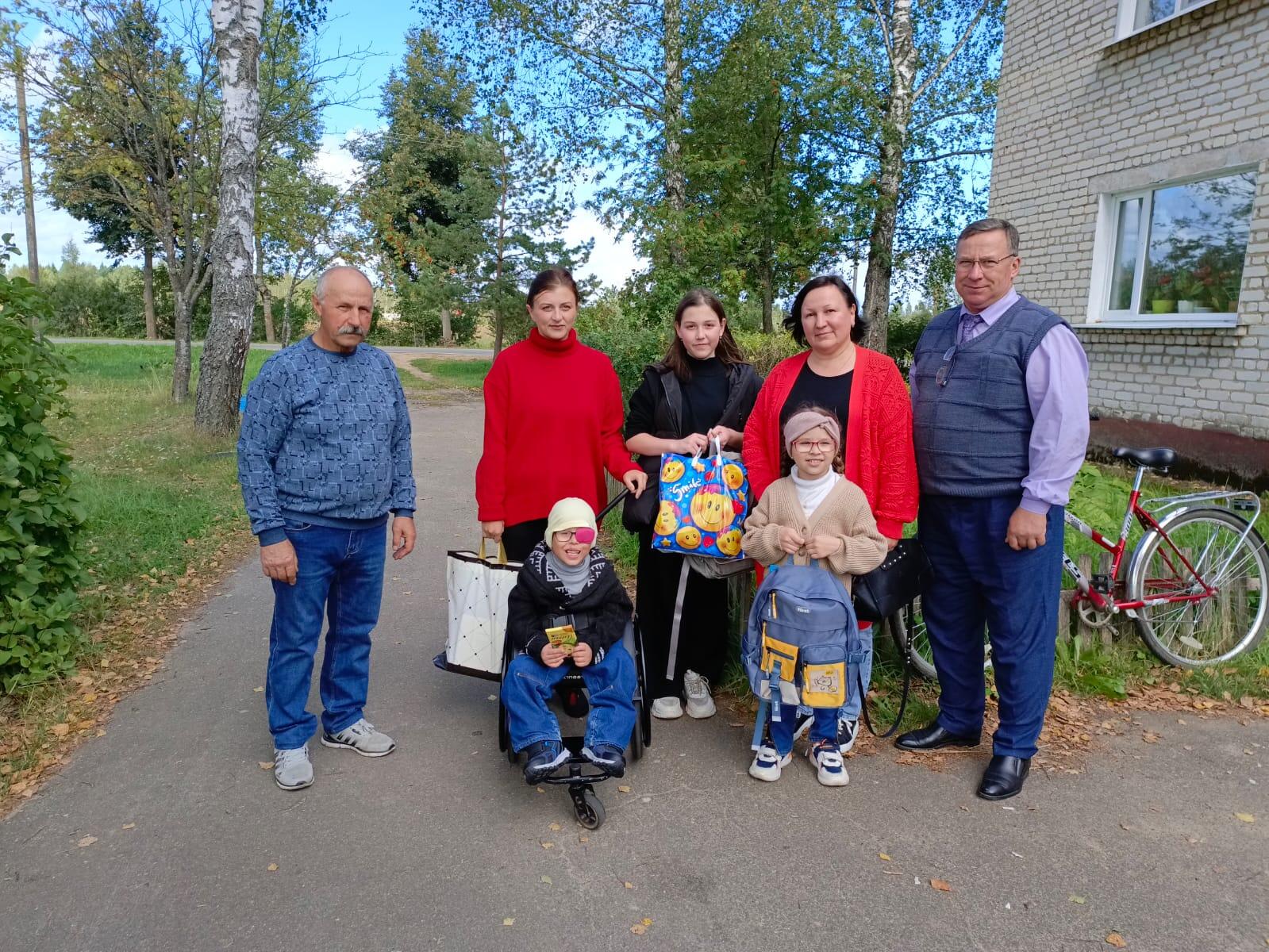 В Дубровском районе прошла благотворительная акция «Собери ребёнка в школу»