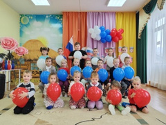 Для воспитанников Дубровского детского сада №4 состоялось мероприятие «День государственного флага»