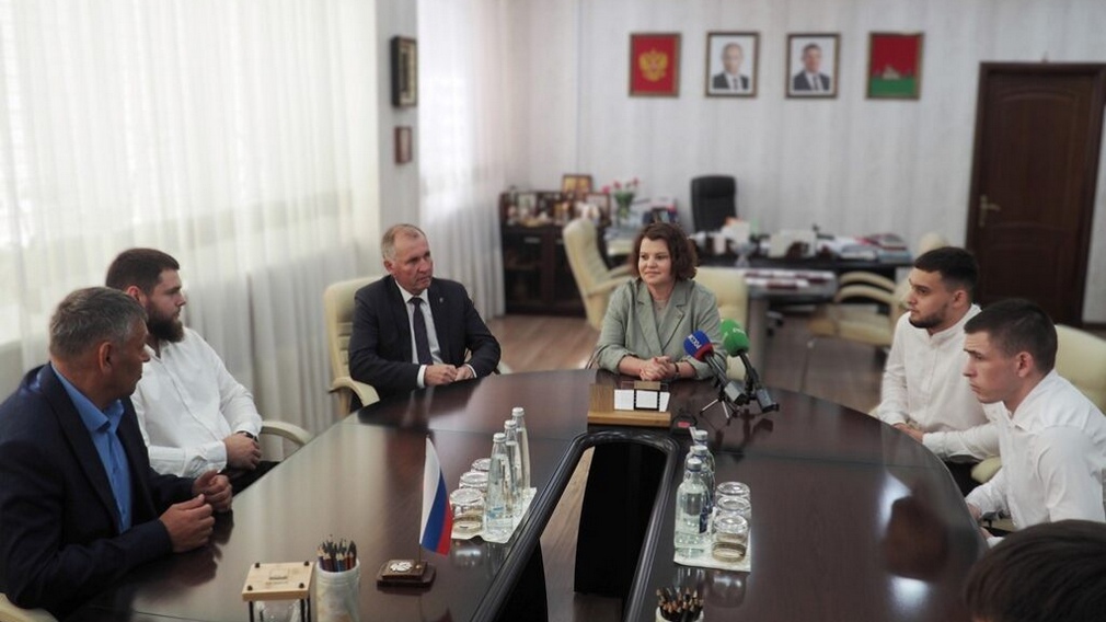 В Брянске состоялось чествование призеров чемпионата России по тяжелой атлетике