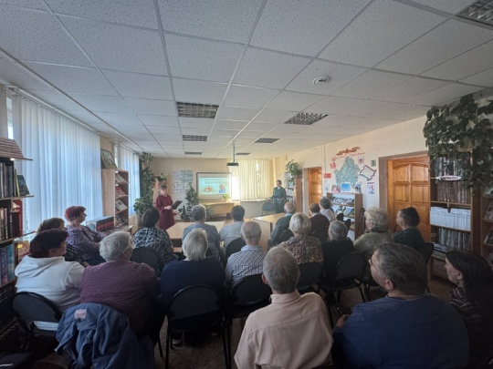 В Дубровской библиотеке прошло мероприятие, посвященное 80-летию поэтессы Ларисы Рубальской