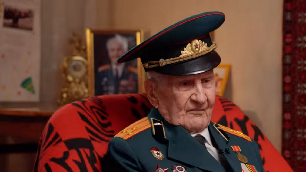 Ветеран ВОВ Борис Шапошников поздравил брянцев с Днем освобождения Брянщины