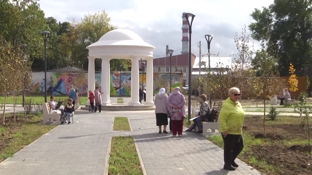 В Клинцах Брянской области продолжается благоустройство Ленинского парка