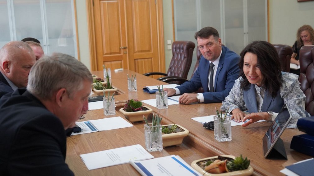 На Брянщине обсудили инвестпрограммы гарантирующего поставщика электроэнергии