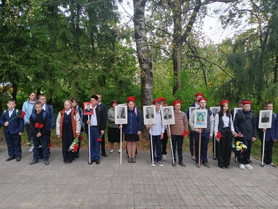 Учащиеся Алешинской ООШ приняли участие в экспресс-митинге «Навечно в памяти — земля освобожденная»