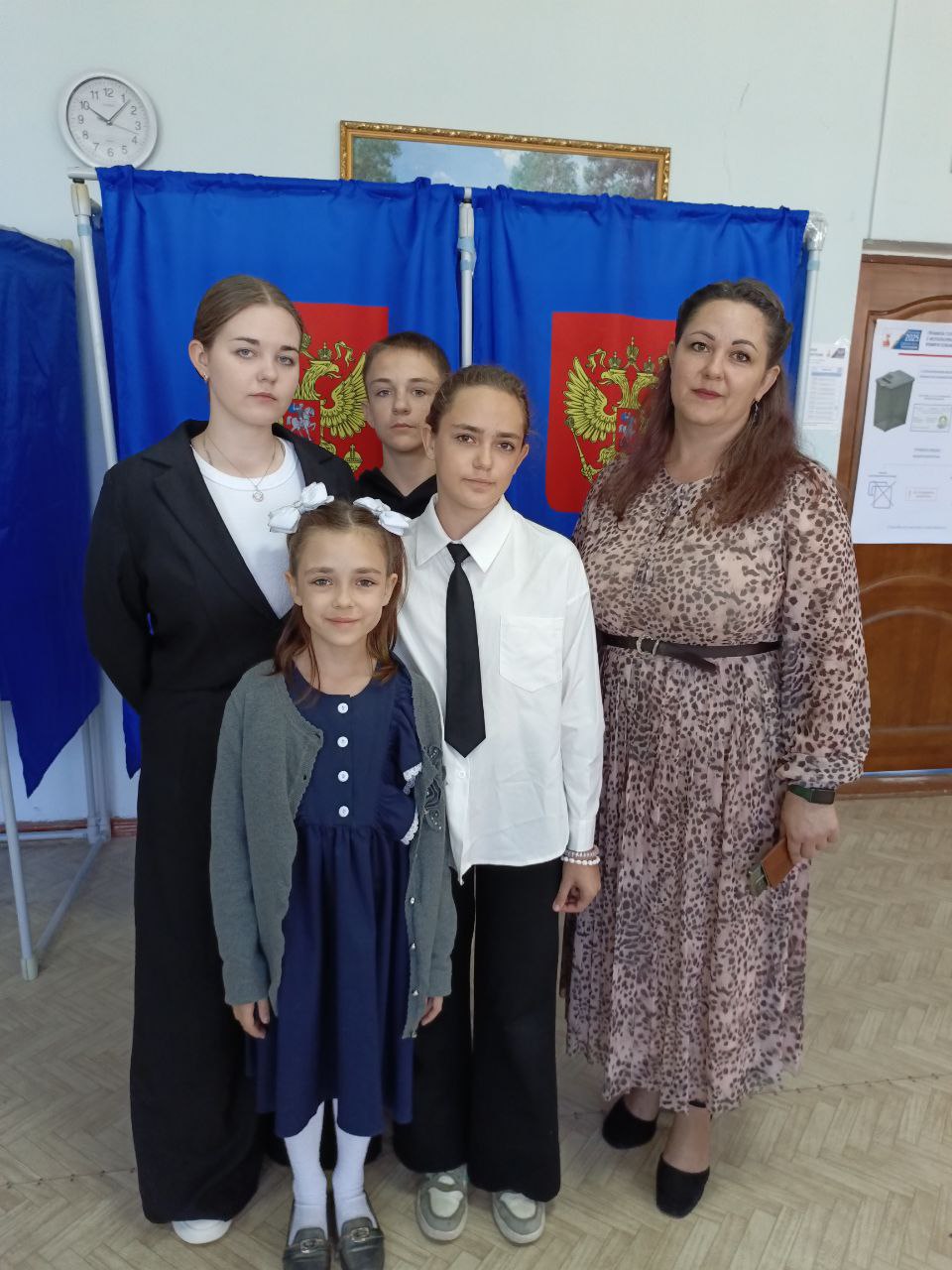 В Дубровке голосуют семьями