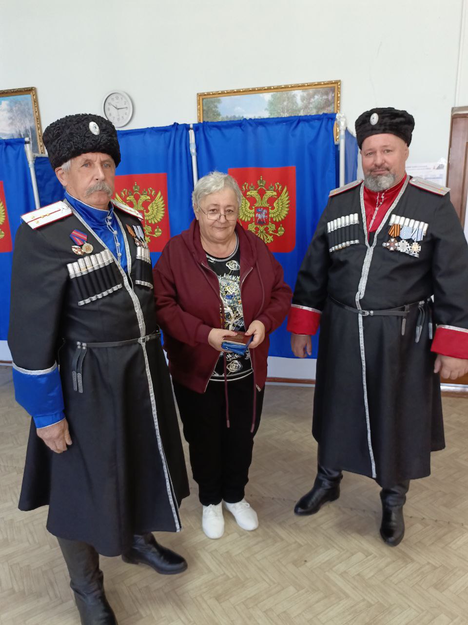 В Дубровке голосуют потомственные казаки