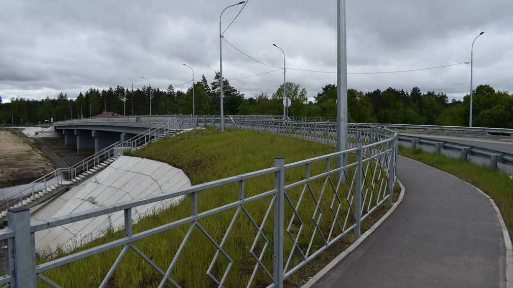 В Сураже благоустроили 59 дворовых территорий и построили мост через Ипуть