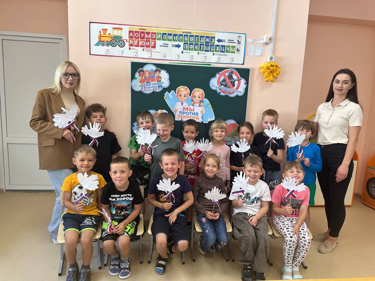 Воспитанникои Сещинского детского сада «Солнышко» приняли участие во Всероссийской акции «Голубь мира»