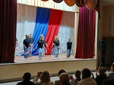 В Сещинском СДК состоялся концерт «Край героизма»