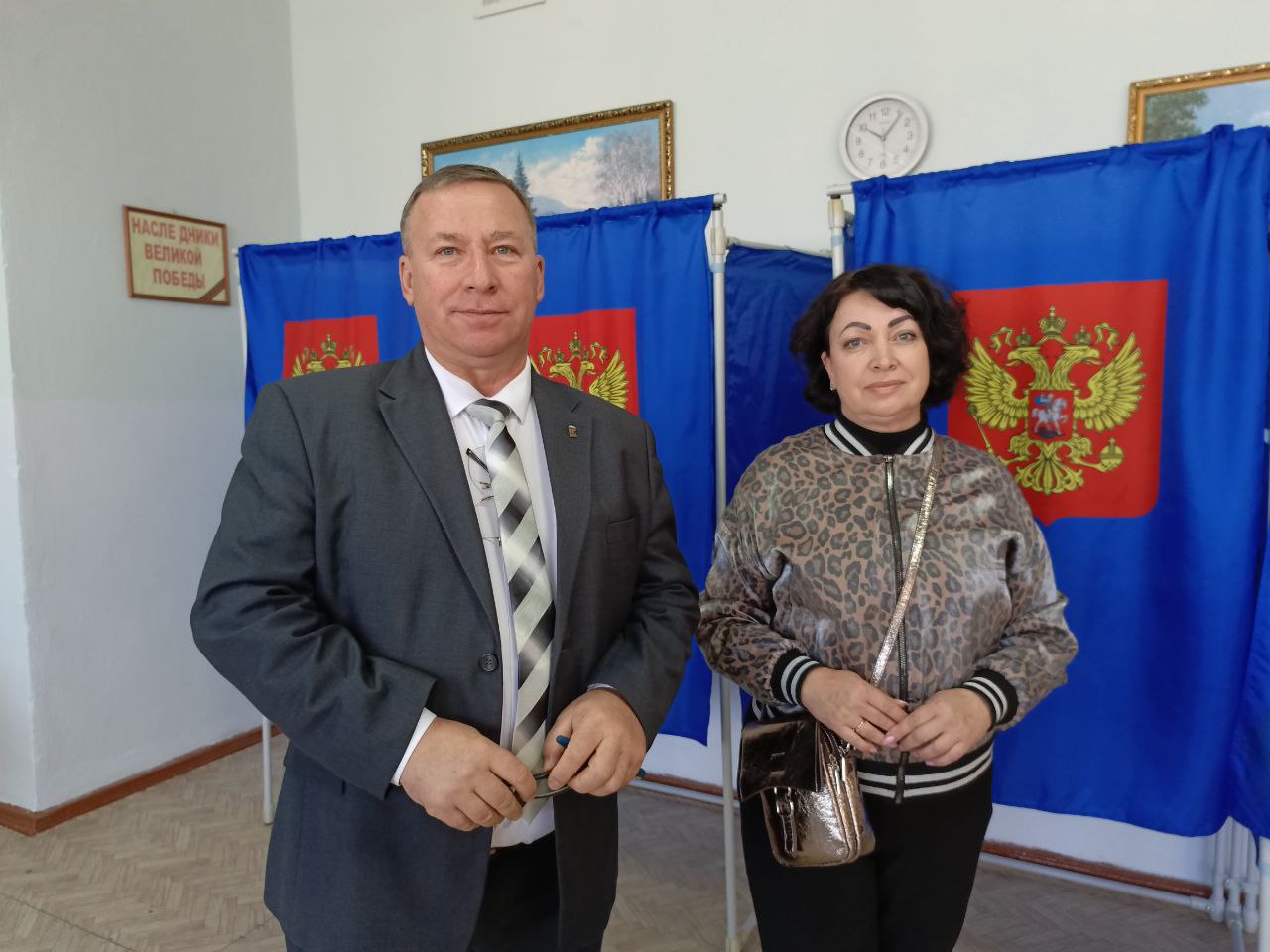 Свой гражданский долг исполнил глава администрации Дубровского района И.А. Шевелёв