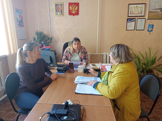 Специалисты ГКУ «ЦЗН Дубровского района» совершили выезд в Сещинскую сельскую администрацию