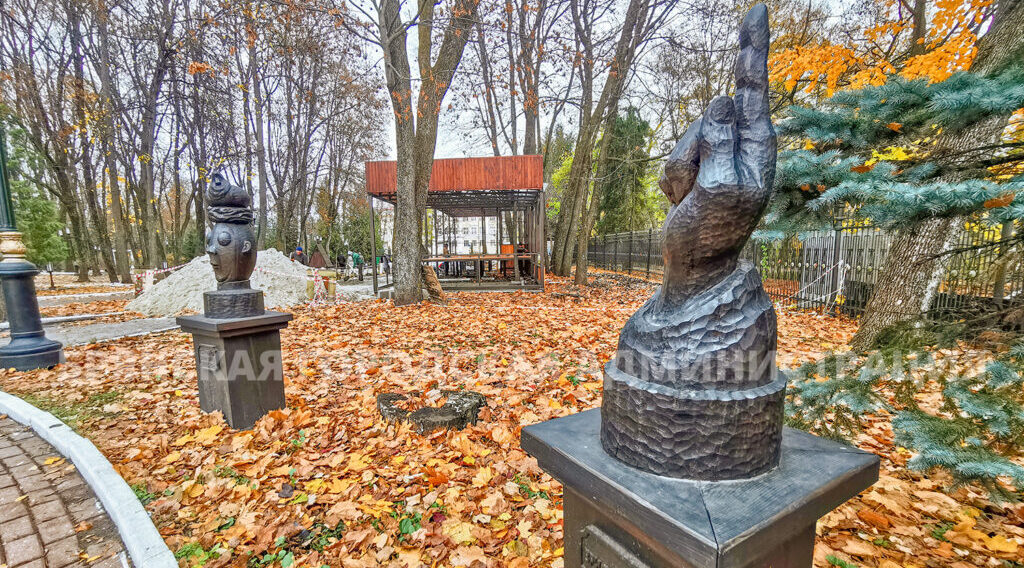 Пара медвежат украсит вход в парк Толстого в Брянске