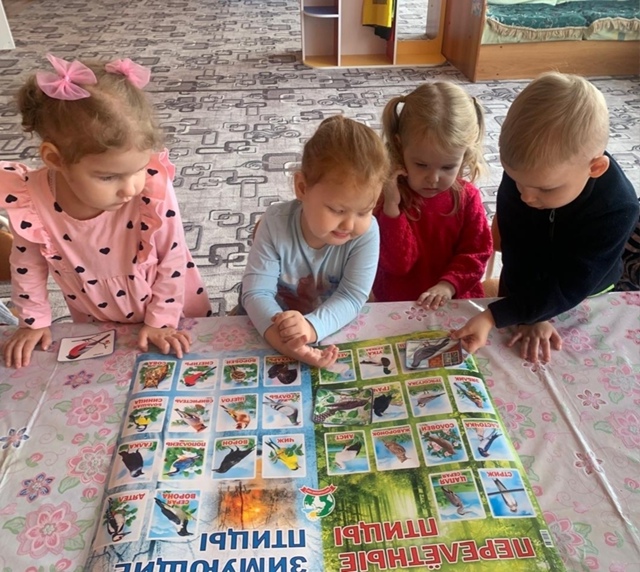 Для воспитанников Дубровского детского сада № 4 прошло занятие, посвященное Всемирному дню перелетных птиц