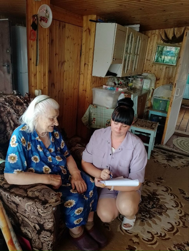 Проверка работы соцработников по обслуживанию получателей социальных услуг в Дубровском районе