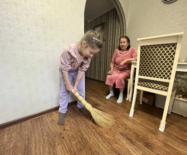 Воспитанники МБДОУ Дубровского детсого сада № 2 принимают участие в акции «Осенняя неделя добра»