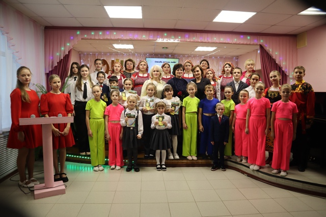 Праздничное мероприятие в Дубровской детской школе искусств