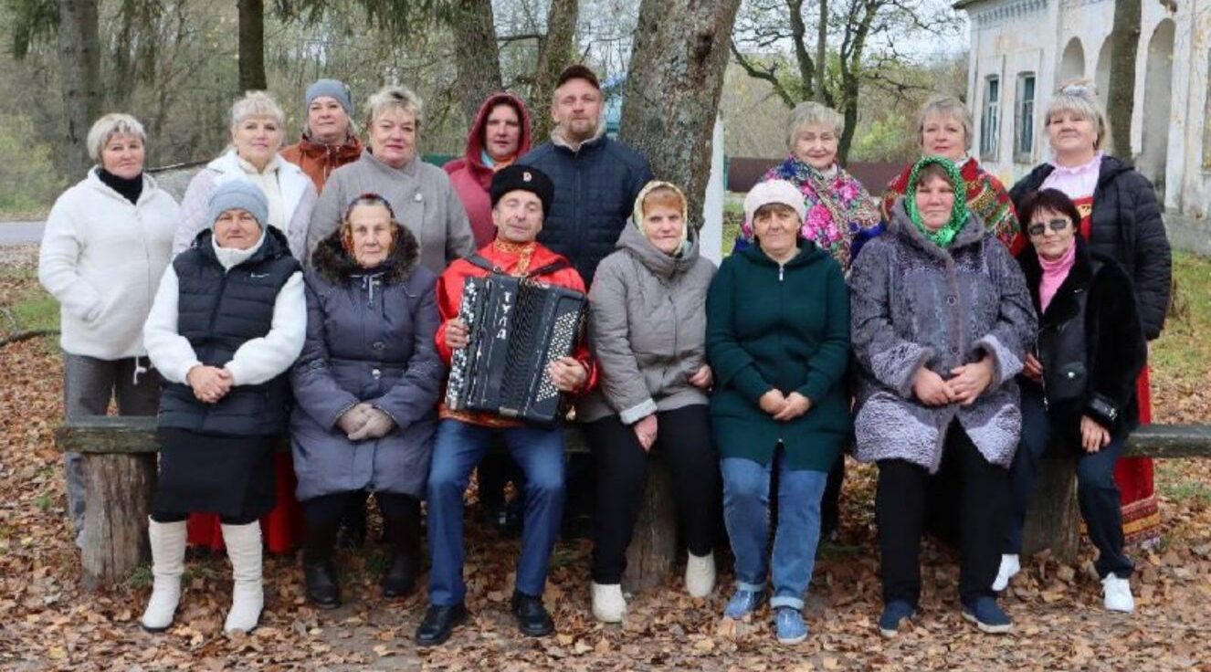 Автоклуб Стародубского района привел праздникм русской песни в отдаленных селах