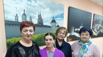 Члены клуба «Активное долголетие» посетили выставку «На страже Отечества: кремли и крепости России»