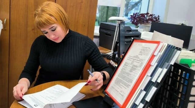 ГКУ ОСЗН Дубровского района оказывает помощь населению