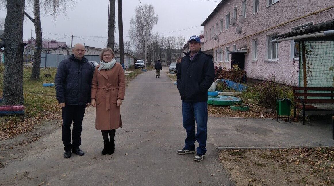 Благоустройство дворов в Дубровском районе