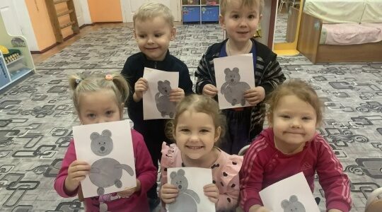 Воспитанники Дубровского детского сада № 4 отметили День плюшевого мишки