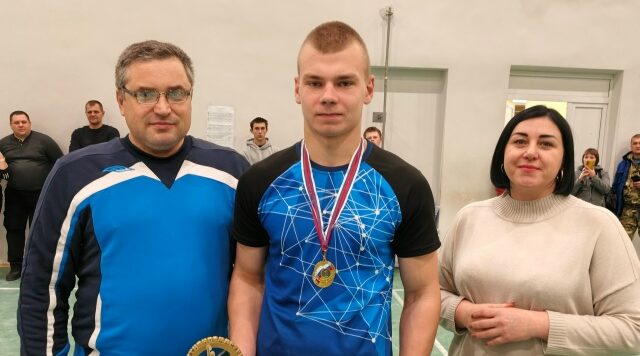 Дубровские спортсмены приняли участие в турнире по гиревому спорту