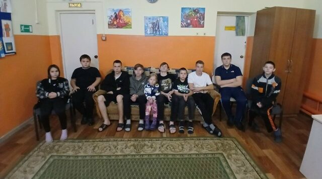 Для воспитанников ГБУ КЦСОН Дубровского района состоялся инструктаж «Внимание! Незнакомые предметы»