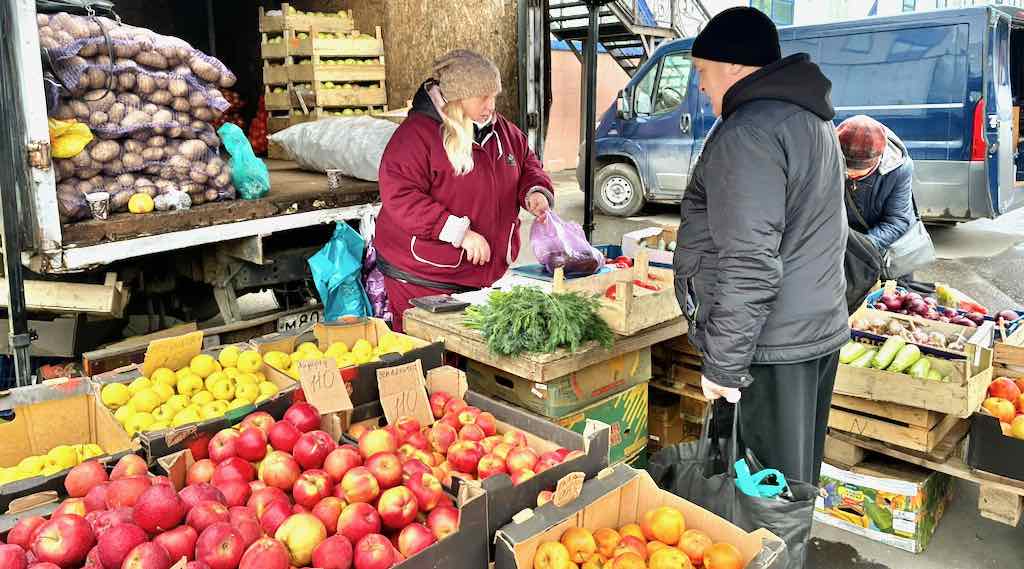 В Брянске популярнцы ярмарки выходного дня