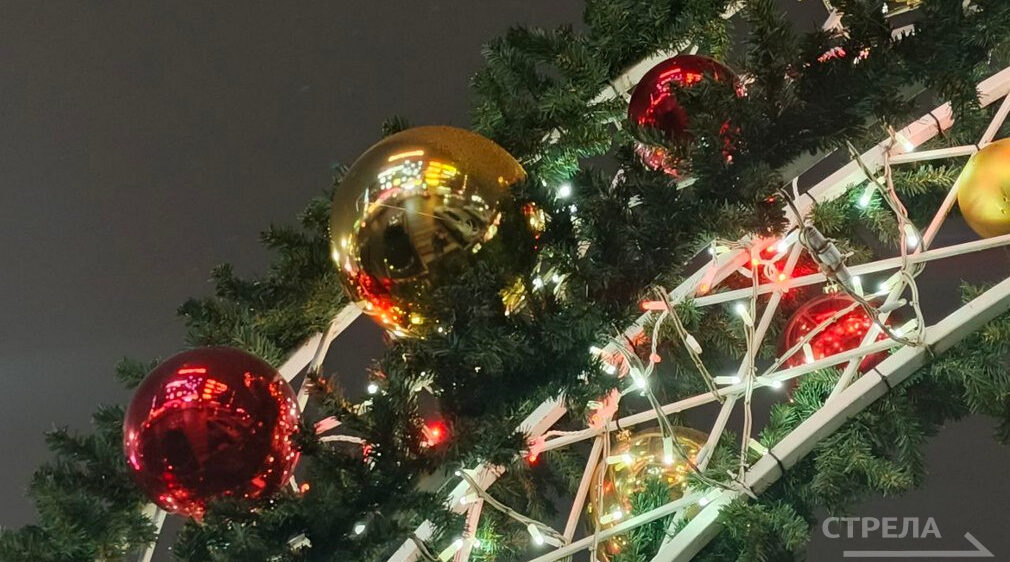 Брянск украшается к Новому году