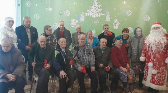 Как создать волшебное настроение на Новый год для пожилых людей