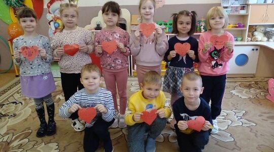 В Дубровском детском саду № 2 прошли занятия, посвященные Дню волонтера