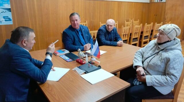 Жители Дубровского района обратились с насущными проблемами