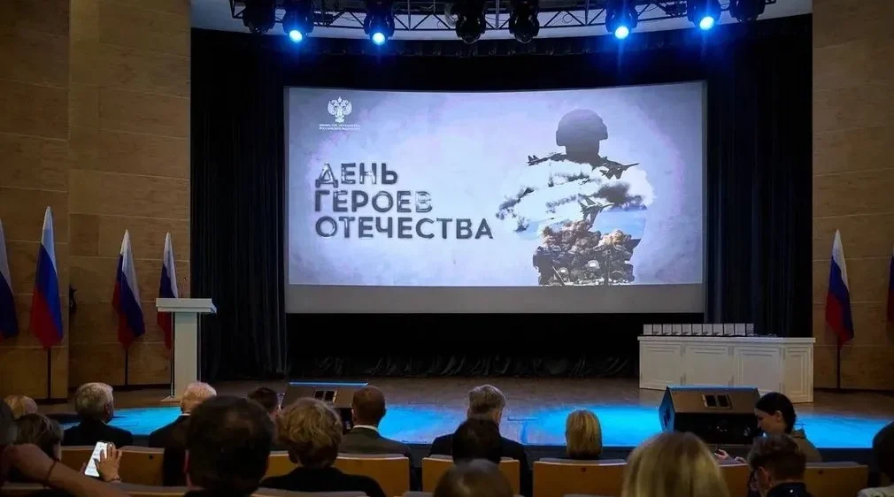 Медалью Александра Твардовского награжден брянский художник Владимир Хроменков