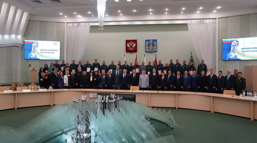 В Брянской области в 2025 году зарплаты пожарных повысили на 20 процентов