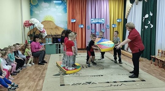 В Дубровском детском саду №4 прошло мероприятие «Ледяное приключение по Северному морскому пути»