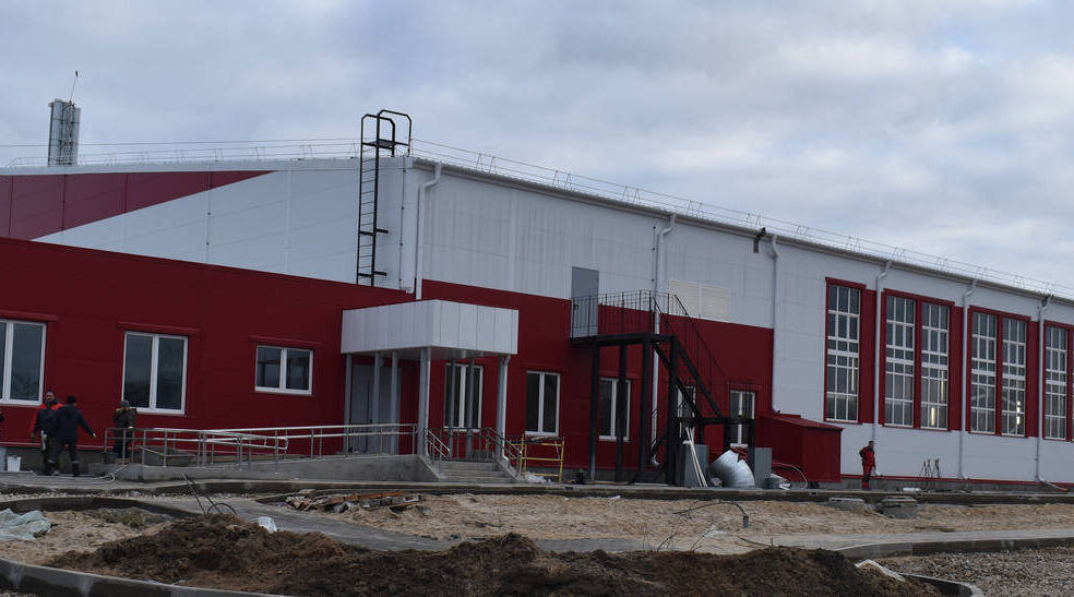 В Клетне новый спортивный комплекс с бассейном готовится к открытию