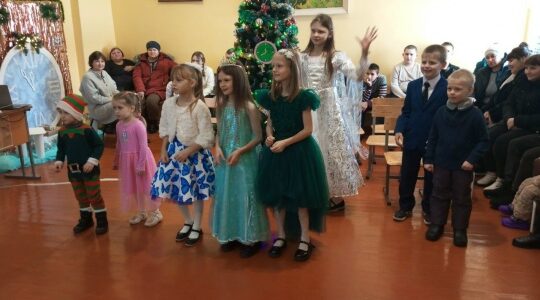 В Рябчинской СОШ состоялся новогодний утренник