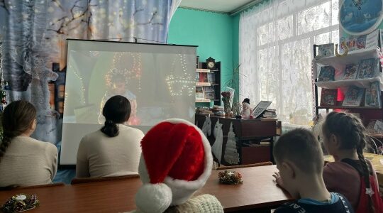 В Рековичской библиотеке состоялся час кино «Гринч-похититель Рождества»