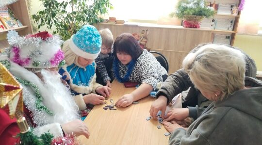 В Алешинской библиотеке состоялось мероприятие «Загадки Дедушки Мороза»