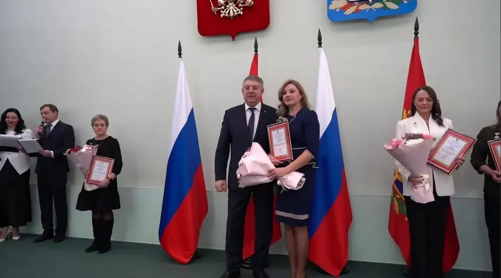 Александр Богомаз поздравил ветеранов и работников средств массовой информации