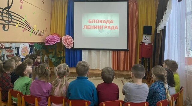 Воспитанники Дубровской № 1 СОШ почтили память героев блокады Леннинграда