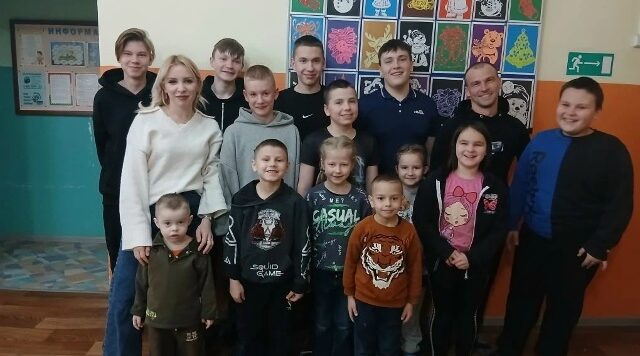 Воспитанники ГБУ КЦСОН делятся успехами с молодежным сектором